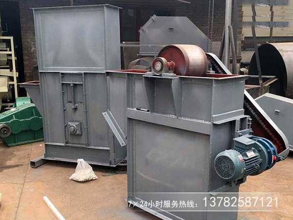 斗式提升機(jī)驅(qū)動裝置的配置