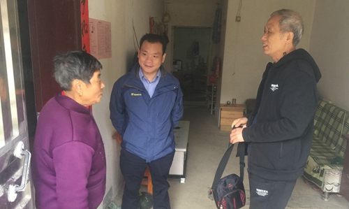 周金平帶隊到羅家村開展精準(zhǔn)扶貧入戶走訪(圖2) 周金平帶隊到羅家村開展精準(zhǔn)扶貧入戶走訪(圖2)