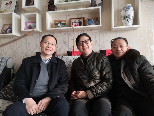 集團領導春節前走訪慰問一線職工、困難職工和離退休老干部(圖5) 集團領導春節前走訪慰問一線職工、困難職工和離退休老干部(圖5)