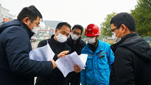 周金平到楚星公司、松滋肥業檢查疫情防控情況(圖1) 周金平到楚星公司、松滋肥業檢查疫情防控情況(圖1)