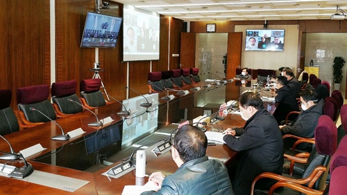 宜化集團(tuán)召開工作調(diào)度視頻會(huì)(圖2) 宜化集團(tuán)召開工作調(diào)度視頻會(huì)(圖2)