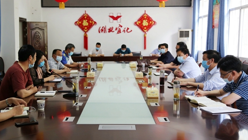 宜昌市政協副主席張立新一行到礦業公司調研(圖1) 宜昌市政協副主席張立新一行到礦業公司調研(圖1)