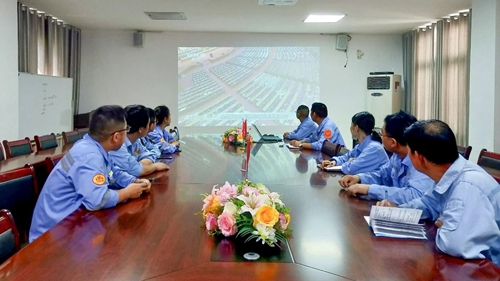 向抗疫英雄致敬!宜化集團組織收看全國抗擊新冠肺炎疫情表彰大會(圖3) 向抗疫英雄致敬!宜化集團組織收看全國抗擊新冠肺炎疫情表彰大會(圖3)