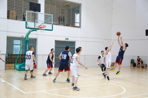 歡度中秋喜迎國慶 宜化集團與宜昌市發改委共同舉辦趣味運動會(圖11) 歡度中秋喜迎國慶 宜化集團與宜昌市發改委共同舉辦趣味運動會(圖11)