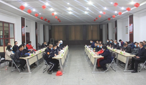 國務院安委辦危化品重點縣專家組到新疆天運開展安全生產指導服務工作(圖3) 國務院安委辦危化品重點縣專家組到新疆天運開展安全生產指導服務工作(圖3)