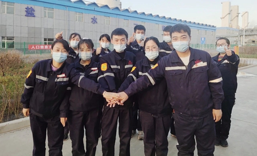 新疆宜化氯堿分廠氯乙烯三班、合成二班榮獲準(zhǔn)東開發(fā)區(qū)安全標(biāo)準(zhǔn)化示范班組稱號(hào)(圖2) 新疆宜化氯堿分廠氯乙烯三班、合成二班榮獲準(zhǔn)東開發(fā)區(qū)安全標(biāo)準(zhǔn)化示范班組稱號(hào)(圖2)