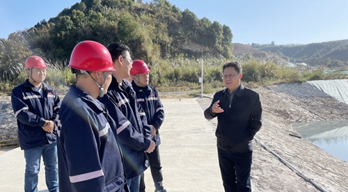 王大真到松滋肥業、楚星公司、股份公司和新項目現場調研(圖1) 王大真到松滋肥業、楚星公司、股份公司和新項目現場調研(圖1)