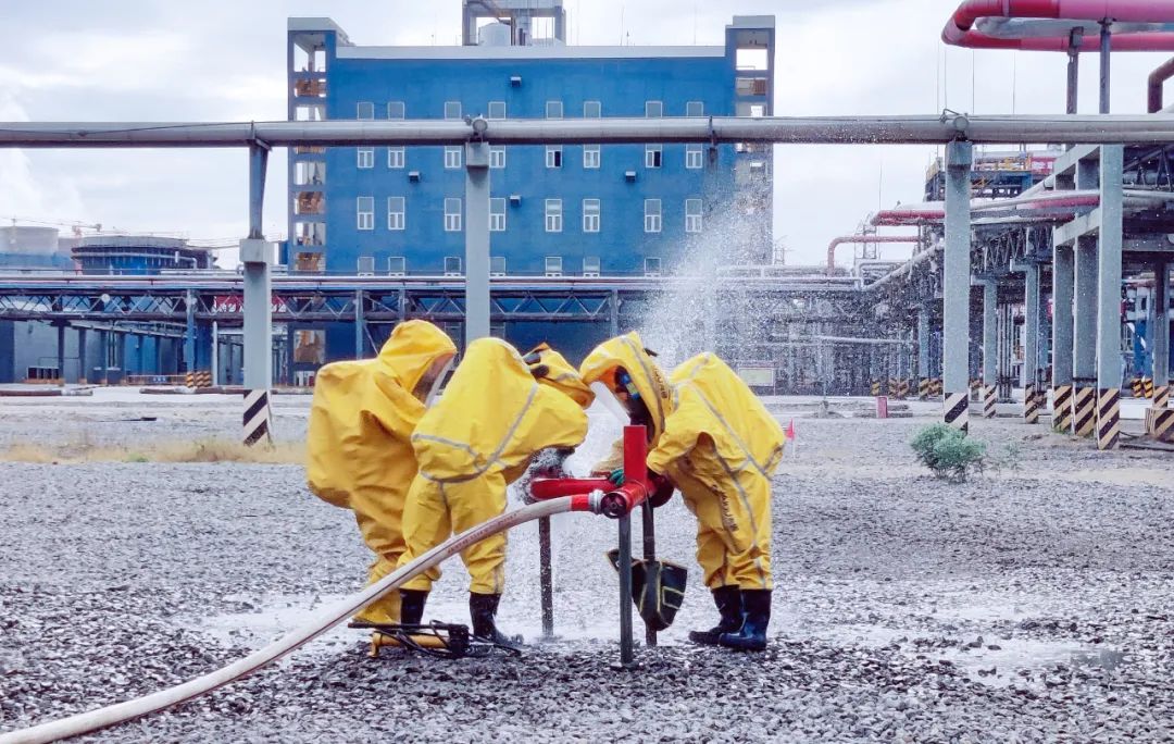 【安全生產(chǎn)月】以練為戰(zhàn)防患未然!內(nèi)蒙宜化開展應(yīng)急演練(圖4) 圖片