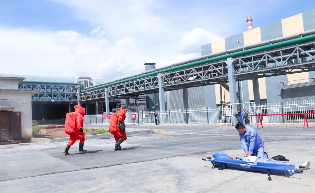 【安全生產月】以練筑防!青海宜化開展綜合應急救援演練(圖2) 圖片