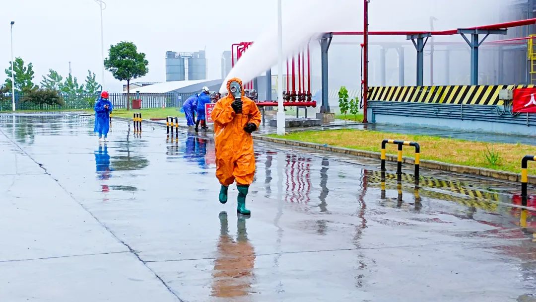 【安全生產月】以練為戰以練筑防!新材料公司開展綜合應急演練(圖2) 圖片