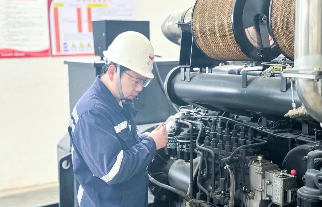 宜化礦業郭倉健:滿腔熱愛向機電,一片初心為礦山(圖2) 宜化礦業郭倉健:滿腔熱愛向機電,一片初心為礦山(圖2)