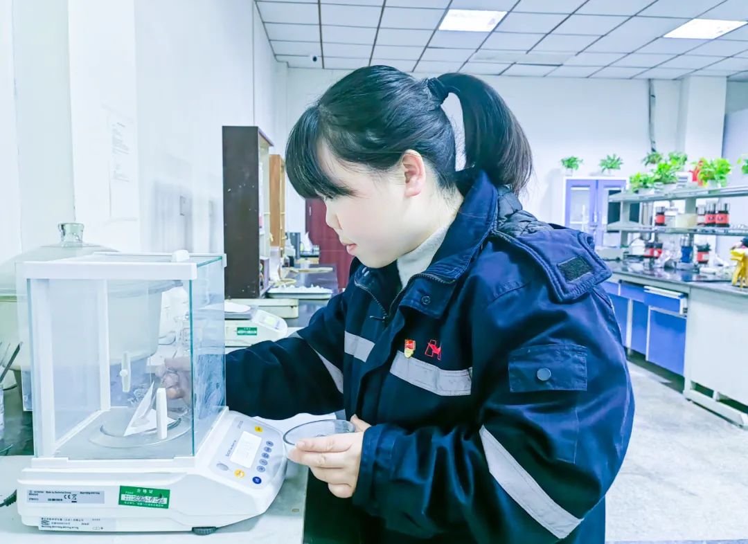 【宜化榜樣】松滋肥業(yè)周春玲:勤于學(xué),善于思,敏于行(圖4) 【宜化榜樣】松滋肥業(yè)周春玲:勤于學(xué),善于思,敏于行(圖4)