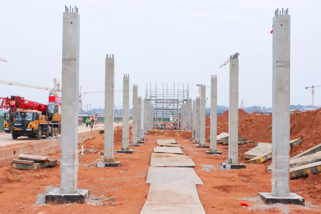 工程建設跑出加速度！磷化工項目預制管廊開始安裝(圖4)