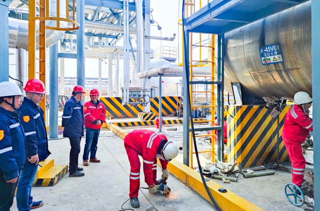 降解新材料公司:嚴抓細管保安全,全力以赴戰大修(圖5) 降解新材料公司:嚴抓細管保安全,全力以赴戰大修(圖5)