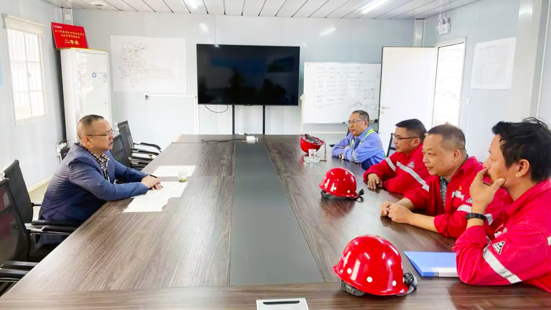 化機公司黨委書記、董事長、總經理楊中澤到楚星項目現場辦公(圖3)