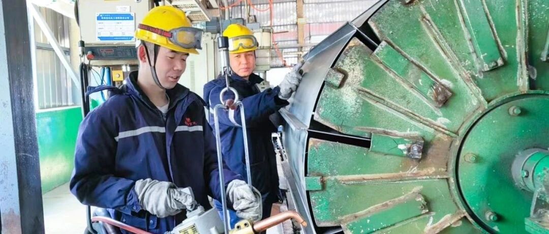 青海宜化電石分廠電極殼班：加強標準化建設，保障電石爐長周期穩定運行